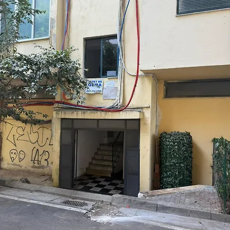 Royal * Durrës