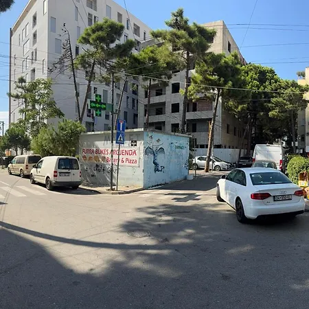 Royal * Durrës